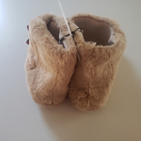Just In: New Fluffy Reindeer Holiday Slippers - Picture 3 of 9